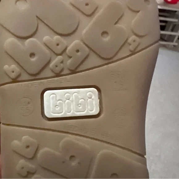 BiBi Tan and Brown Baby Walker Shoes Size 5.5 - Picture 9 of 9